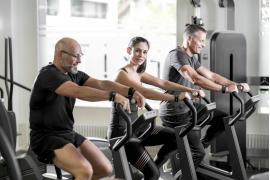 <b>Inteligentny trening w Chojnicach: siłownia, która zmienia zasady w 36 minut</b>