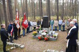 <b> GM. CZERSK. Oddano hołd poległym w czasie II Wojny Światowej (FOTO) </b>