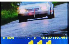 <b>111 km/h w terenie zabudowanym. 24-latek z pow. kościerskiego już bez prawa jazdy, 4000 zł mandatu i 14 pkt karnych. Kolejne zatrzymanie w Lipowej</b>
