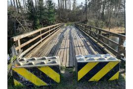 <b> GM. CZERSK. Nadleśnictwo Rytel przypomina: most na rzece Brdzie w Żukowie jest wyłączony z użytkowania (ZDJĘCIA) </b>