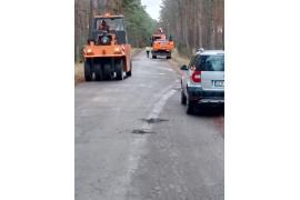 <b> GM. CZERSK. Starostwo odpowiedziało na apel mieszkańców - remont `Koziej Szosy` (ZDJĘCIA) </b>