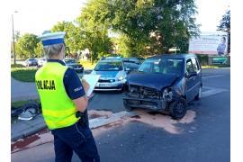 <b>Zderzenie osobówki z ciężarówką. Wypadek z udziałem mieszkańca gminy Czersk - wstępne ustalenia policji (ZDJĘCIA, APEL) </b>