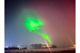 <b>Zorza polarna widoczna również nad pow. chojnickim, m.in. gminą Czersk (ZDJĘCIA)</b>