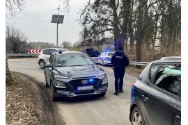 <b>POW. STAROGARDZKI. Policjanci zabezpieczyli znaczną ilość narkotyków - blisko 9 kilogramów. Uderzy w radiowóz, uciekał pieszo... (ZDJĘCIA)</b>