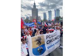 <b> Na `Marsz Miliona Serc` pojechali do Warszawy również mieszkańcy powiatu chojnickiego (ZDJĘCIA)</b>
