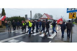 <b>Rolnicy blokują berlinkę. Protestują również rolnicy z powiatu chojnickiego (FOTO, WIDEO)</b>