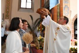 <b>GM. CZERSK. DOŻYNKI PARAFIALNE W ŁĘGU. Gospodarzem Sołectwo Gotelp, starostami – Zofia Domaszk oraz Paweł Żywicki (ZDJĘCIA, WIDEO)</b>