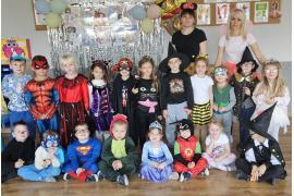 <b>GM. CZERSK. Dzień Postaci z Bajek w Szkole Podstawowej w Gotelpiu (ZDJĘCIA)</b>