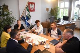<b>GM. CZERSK. Narada w sprawie budowy sali sportowej w Gotelpiu. Szatnie murowane zamiast kontenerowych. Ogrzewanie - pompa ciepła (TERMIN)</b>