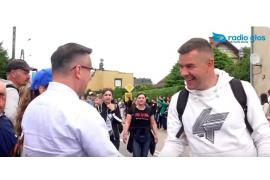 <b>CZERSK. Pielgrzymka do Wiela – pieszo, biegiem i na motocyklu. Powitanie pątników przez burmistrza Czerska. Transmisja Radia Głos – m.in. pokłon feretronów  (WIDEO)</b>