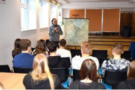 <b>GM CZERSK. Pan Roman Bystryk rozpoczął cykl wykładów. Historia na żywo w naszej gminie (FOTO)</b>