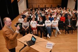 <b>UTW CZERSK. Wyjątkowy wykład. 100-lecie nadania praw miejskich dla Czerska. Prelekcję poprowadził historyk Hieronim Kucharski (ZDJĘCIA, WIDEO)</b>