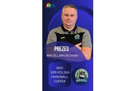 <b>CZERSK. MKS SPR Polska Handball Czersk: Mamy solenizanta. i to kogo. Dzisiaj swoje urodziny świętuje najważniejsza osoba w naszym Klubie. Nasz Prezes - Maciej Jakubowski. STO LAT!</b>