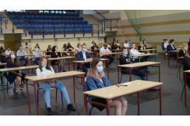 <b>Egzamin ósmoklasisty 2021<br> – SP 2 i SP 1 w Czersku (ZDJĘCIA)</b>
