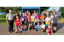 <b> CZERSK. ZAKOŃCZENIE CZWARTKOWYCH BIEGÓW RODZINNYCH I NORDIC WALKING (ZDJĘCIA, PODSUMOWANIE) </b>