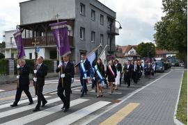 <b>CZERSK. Pożegnanie śp. Henryka Sikorskiego – Zasłużonego dla Gminy Czersk, wieloletniego nauczyciela czerskiego liceum, samorządowca, działacza społecznego i regionalisty (ZDJĘCIA, WIDEO) </b>