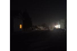 <b>CZERSK. Kolejny raz ulica bez oświetlenia. Dlaczego? Ktoś wyłącza bezpieczniki... (FOTO)</b>