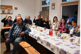 <b> GM. CZERSK. Zebranie w Łukowie. Słaby zasięg, problemy na drogach, szybka jazda i plany rozbudowy świetlicy (ZDJĘCIA)</b>