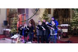 <b>GM. CZERSK. Wyjątkowy koncert charytatywny w kościele pw. Narodzenia NMP w Łęgu (ZDJĘCIA) </b>