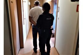 <b>POW. KOŚCIERSKI. 8 tysięcy porcji narkotyków w zamrażalniku i… kompostowniku</b>