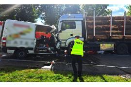 <b>Policjanci wyjaśniają okoliczności śmiertelnego wypadku drogowego na berlince (ZDJĘCIA, WIDEO)</b>