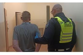 <b>Wsiedli za kierownicę po alkoholu. Dwa przypadki, jeden z mężczyzn miał 3 promile alkoholu - uciekał po kolizji (ZDJĘCIA, WIDEO)</b>