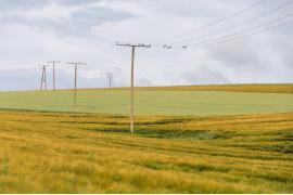 <b>Urządzenia przesyłowe na działce – prawa właściciela nieruchomości</b>
