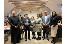 <b>GM. CZERSK. Wigilia u harcerzy - 30 DH `Zieloni` im. Ignacego Sikorskiego oraz przekazywanie Światełka Betlejemskiego(ZDJĘCIA)</b>