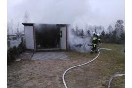 <b>GM. CZERSK. Dwa pożary w Rytlu – skład na drewno, sadze w kominie (ZDJĘCIA)</b>