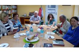 <b>Ostatnie przedwakacyjne spotkanie Dyskusyjnego Klubu Książki w Czersku. Czy warto było przeczytać `Córeczkę`?</b>