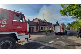 <b> GM. CZERSK. Pożar stolarni w Łubnej. Trwa dogaszanie obiektu. Zakład zatrudniał 50 osób (ZDJĘCIA) </b>