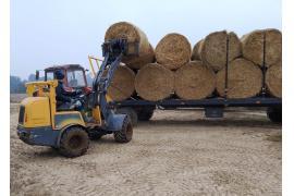 <b>GM. CZERSK. Zbiórka słomy dla zwierząt w spalonym gospodarstwie Państwa Borowskich w Karsinie. 100 balotów. DZIĘKUJEMY! </b>