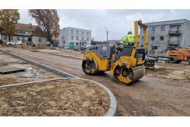 <b>CZERSK. Przebudowa placu Kalinowskich - układanie kostki (FOTO)</b>