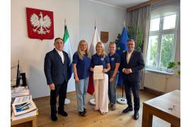 <b>GM. CZERSK. Historyczny dzień dla Łęga! Powstanie nowe centrum rekreacyjne z placem zabaw i wiatą. Teren o powierzchni 2900 m²</b>