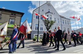 <b> OBCHODY ŚWIĘTA NARODOWEGO 3 MAJA W CZERSKU (ZDJĘCIA, WIDEO). NOWY FILM część artystyczna, uroczystości pod pomnikiem  </b>