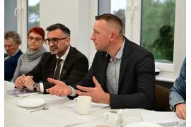 <b> GM. CZERSK. Zebranie wiejskie Sołectwa Łubna. Dyskusja - za i przeciw. Przyłączenie części Sołectwa Złotowo - Wybudowanie pod Łubnę  (ZDJĘCIA) </b>