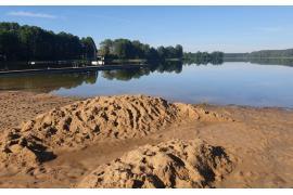 <b>GM. CZERSK. Zagospodarowanie plaży nad jeziorem w Ostrowitem (ZDJĘCIA)</b>