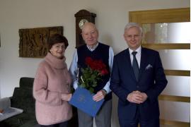 <b>CZERSK. 90-te urodziny Henryka Sikorskiego. Jubilata odwiedził burmistrz (ZDJĘCIA)</b>
