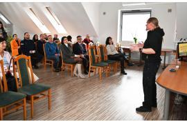 <b>CZERSK. Co robi `pedagog ulicy`? STREETWORK i OUTREACH. NOWE METODY PRACY SOCJALNEJ – dla młodzieży i osób bezdomnych (ZDJĘCIA, WIDEO)</b>