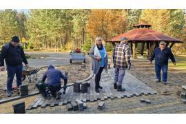 <b>GM. CZERSK. W Łukowie jest coraz piękniej! Mieszkańcy sami dbają o estetykę - czyn społeczny (ZDJĘCIA, WIDEO)</b>