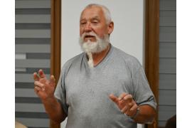 <b>GM. CZERSK. Zaorane drogi… `Powiat nie jest taki biedny`. Temat hulajnóg, Spółka wodna – ile to kosztuje? Podział pieniędzy. Zebranie Sołectwa Łąg-Kolonia (ZDJĘCIA)</b>