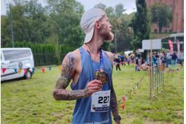 <b> GM. CZERSK. Nasz biegacz ze Strugi z nową życiówką! Bartosz Paradowski przed maratonem w Koszycach</b>
