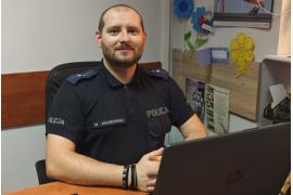 <b>GM. CZERSK. POZNAJ SWOJEGO DZIELNICOWEGO. KOMISARIAT POLICJI W CZERSKU – aspirant Marcin Jagodzinski. Można głosować</b>