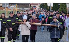 <b>GM. CZERSK. DROGA KRZYŻOWA ULICAMI ŁĘGA (ZDJĘCIA, WIDEO) </b>