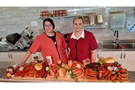 <b> CZERSK. MINI-SAM `U LEPAKA` -  LARYSA I GOSIA: ZAPRASZAMY PO PRODUKTY NA GRILLA! (OFERTA, ZDJĘCIA) </b>