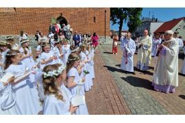 <b>CZERSK. Pierwsza Komunia Święta w Czersku (ZDJĘCIA, WIDEO)</b>