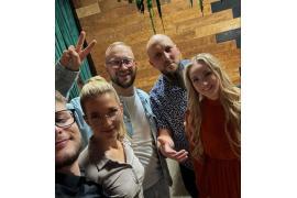 <b>CZERSK. Nowa piosenka Natalii Szarmach-Pstrąg z Czerska i Sebastiana Sikorskiego z Chojnic. Jak Wam się podoba? Obstawiamy, że to będzie HIT! Brawo Natalia i Sebastian! (WIDEO)</b>