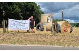 <b> GM. CZERSK. Wesołe witacze dożynkowe powstały również w Sołectwie Malachin (ZDJĘCIA) </b>