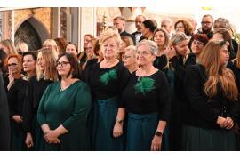 <b>CZERSK. W czerskiej świątyni trwa XXV Jubileuszowy Ogólnopolski Festiwal Pieśni Chóralnej - rozpoczęcie (ZDJĘCIA, WIDEO)</b>