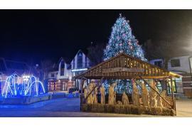 <b>Czerskie Betlejem już na placu Ostrowskiego (FOTO)</b>